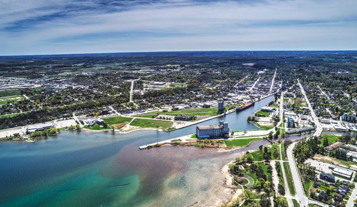 otherside of bay towards downtown with property in the left owen sound 297 18th