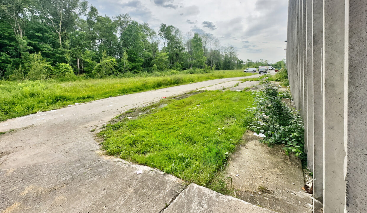 3225 East Bayshore - Owen Sound Unit 7 -rear yard